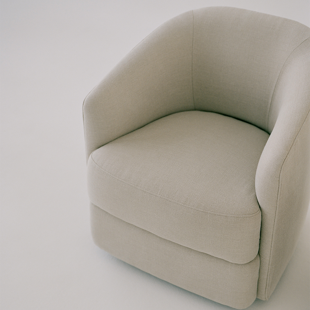 New Works Covent Lounge Chair Narrow I W. Swivel Base New Works