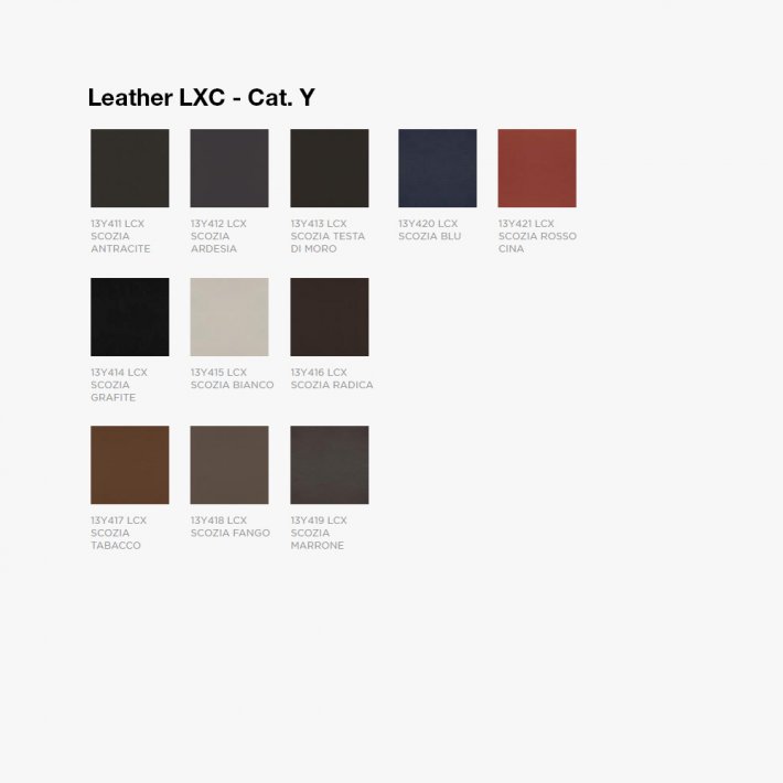 Cassina - Fauteuil Grand Confort | Petit modle | 3-seater sofa | Black frame l Leather