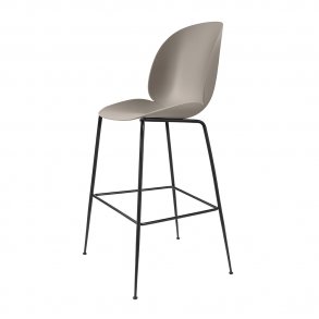Gubi - Beetle Bar Chair H75 | New Beige | Sort Krom | Uden Polstring