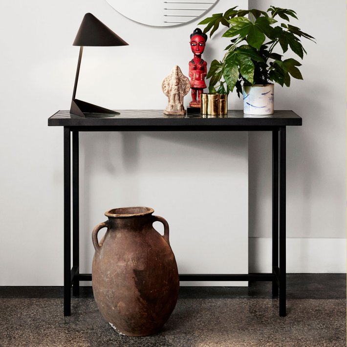 WARM NORDIC - Herringbone Tile konsolbord