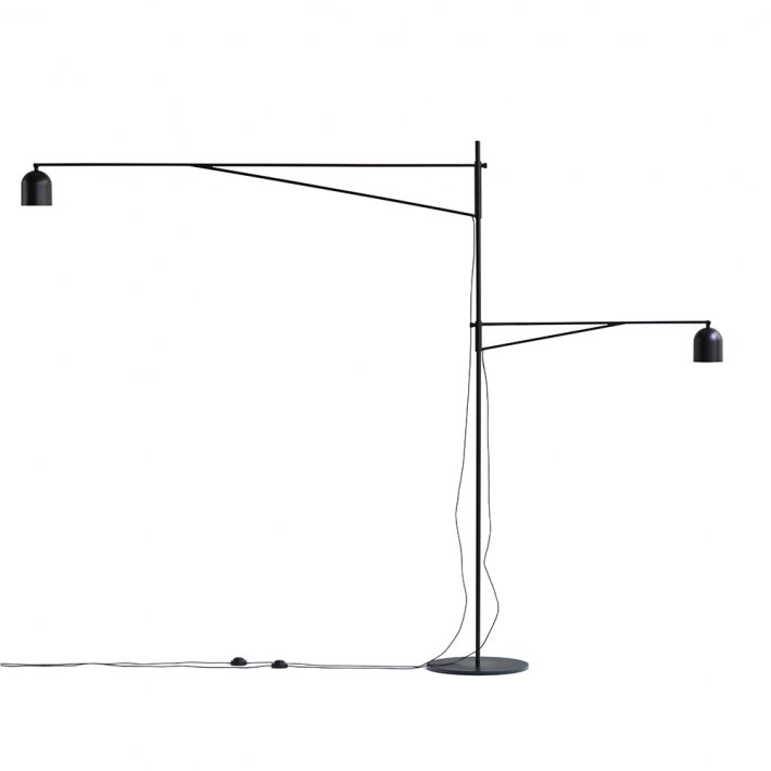 Karakter - Awkward Light Floor 