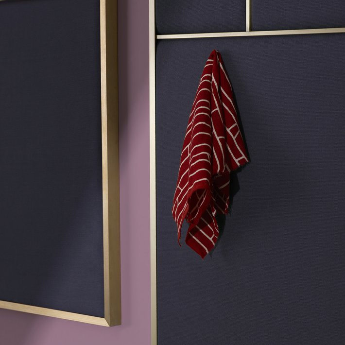 PLEASE WAIT to be SEATED - Nouveau Pin | Navy blue/messing