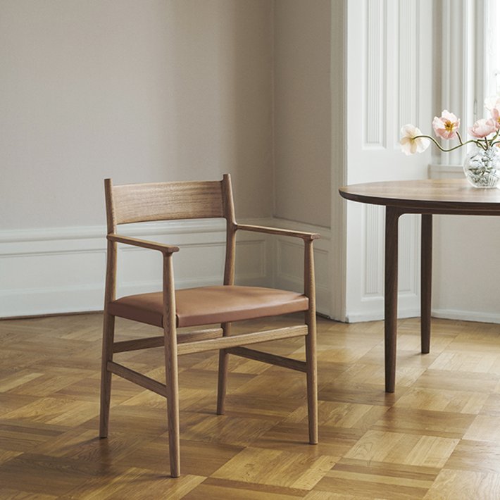 Brdr. Krger - Arv Spisebordsstol | Med armln | Lder sde | Massiv ryg