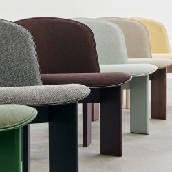 HAY - Chisel Lounge Chair | Dark Bordeaux | Polstring Remix-373