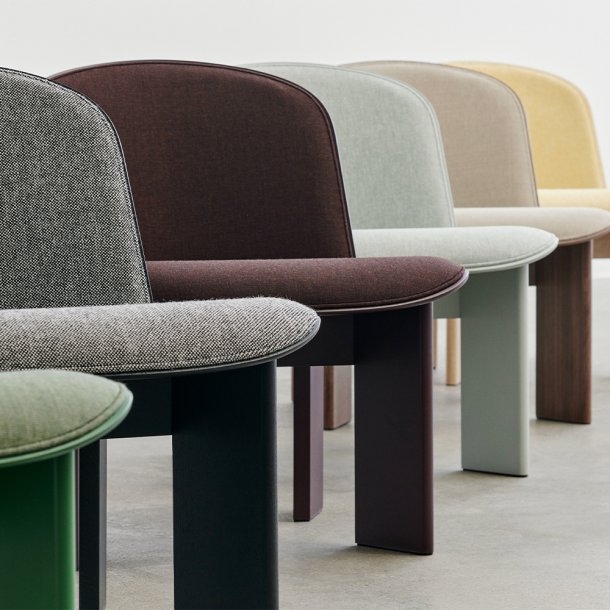 HAY - Chisel Lounge Chair | Dark Bordeaux | Polstring Remix-373