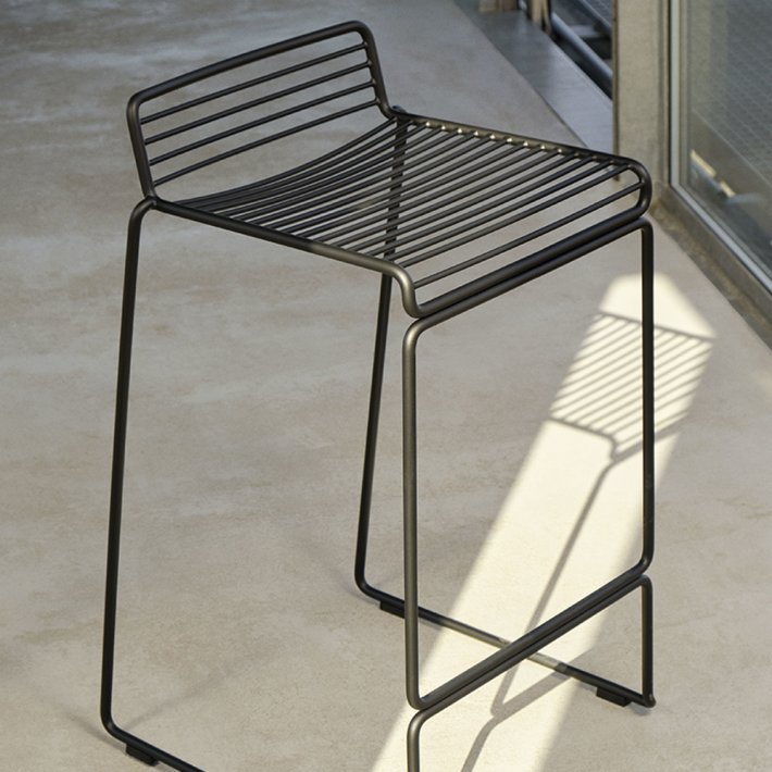 HAY - Hee Bar Stool | Lav