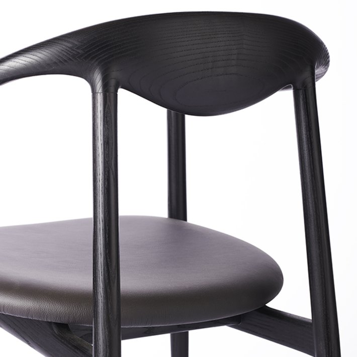 Brdr. Kr�ger - Jari Dining Chair I Fully upholstered I Black ash