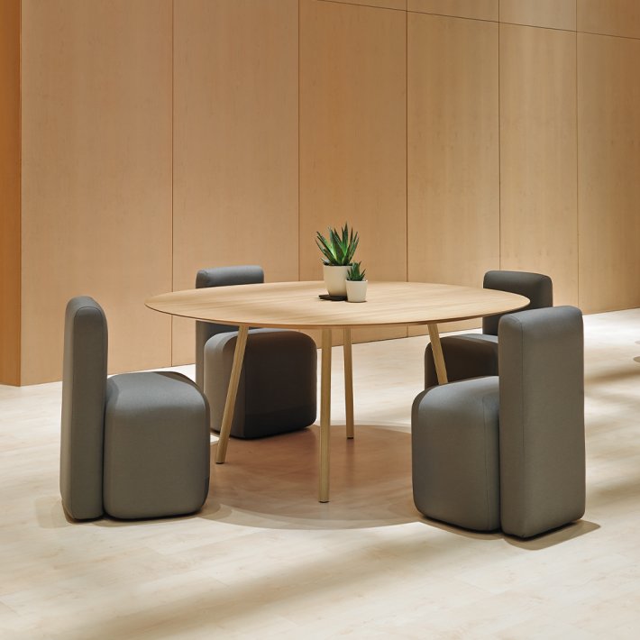 Viccarbe -  Maarten table | �160 