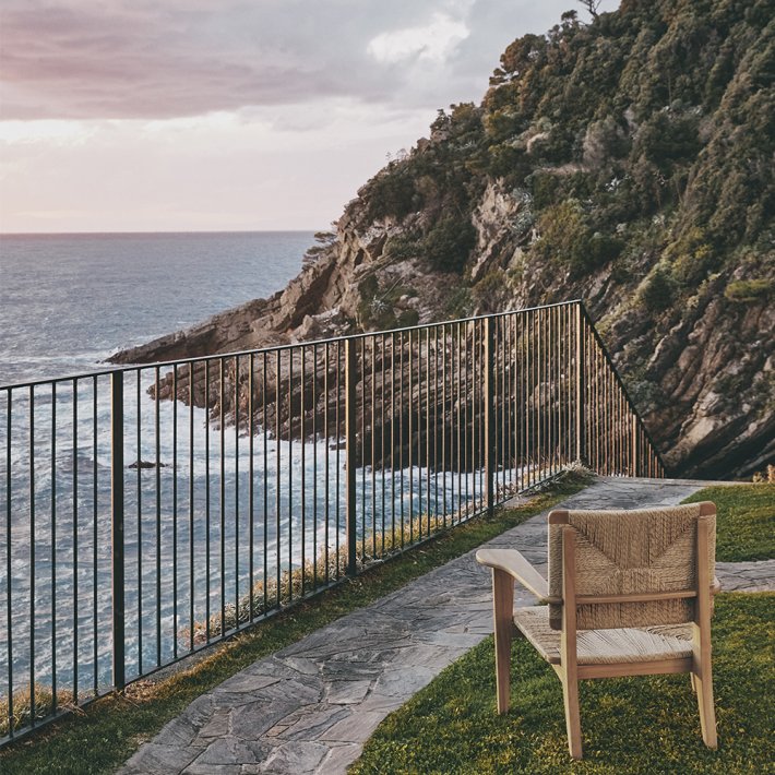 Gubi - F-Chair Outdoor | Lounge Chair