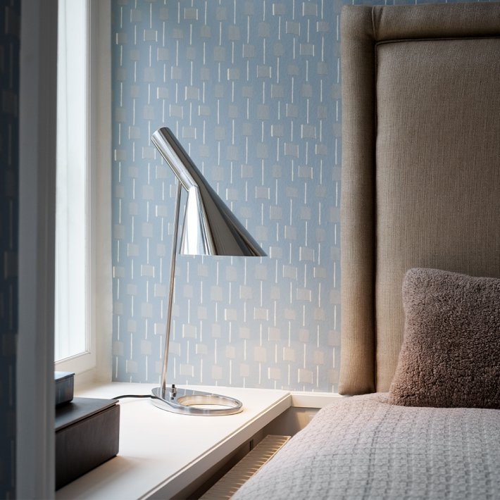 Louis Poulsen - AJ Bordlampe |&nbsp;Rustfrit st�l poleret