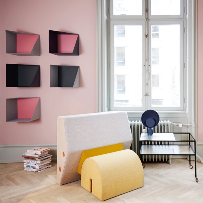 Please wait to be seated - Wall Box | Vgboks