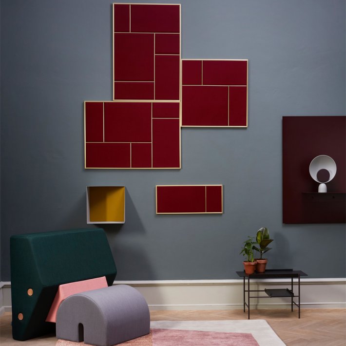 PLEASE WAIT to be SEATED - Nouveau Pin | Rouge noir/messing