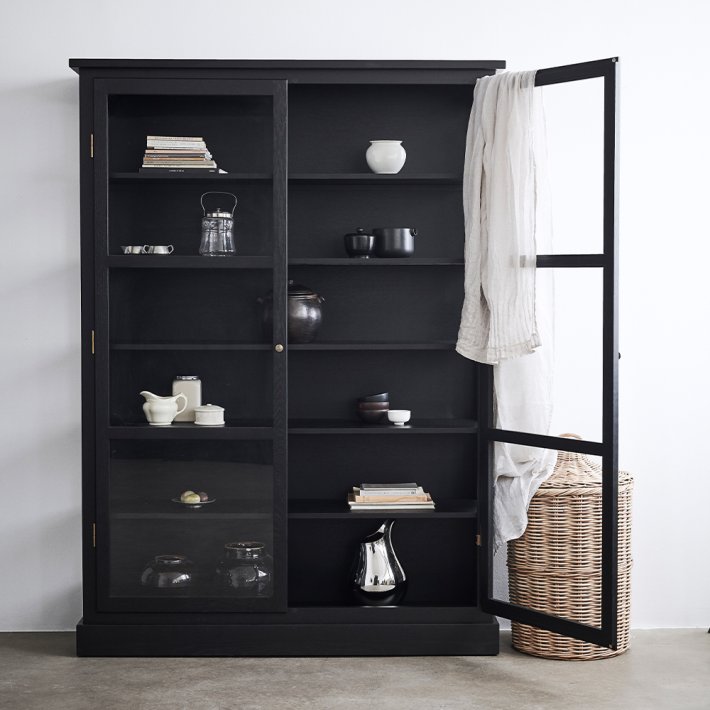 Lindebjerg Design - Vitrineskab | Dark Oak N2