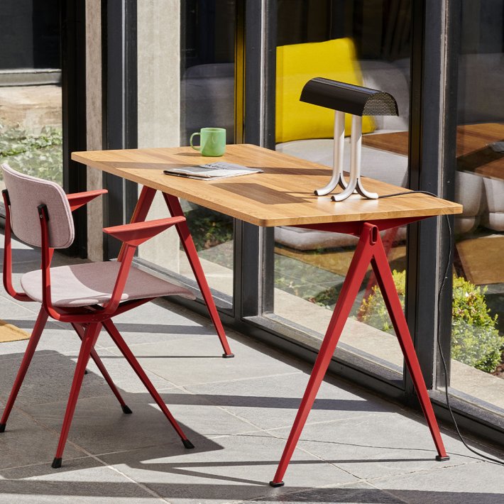 HAY - Pyramid Table 01 | L140xB65 | Matlakeret eg | Tomatrd pulverlakeret stl