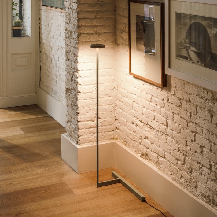 Vibia - Flat 5955 | Gulvlampe