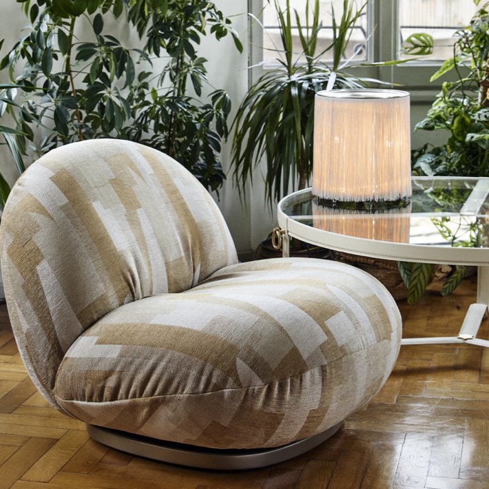 Gubi - Model 597 Table Lamp