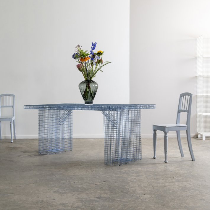 Kalager - Dining Table