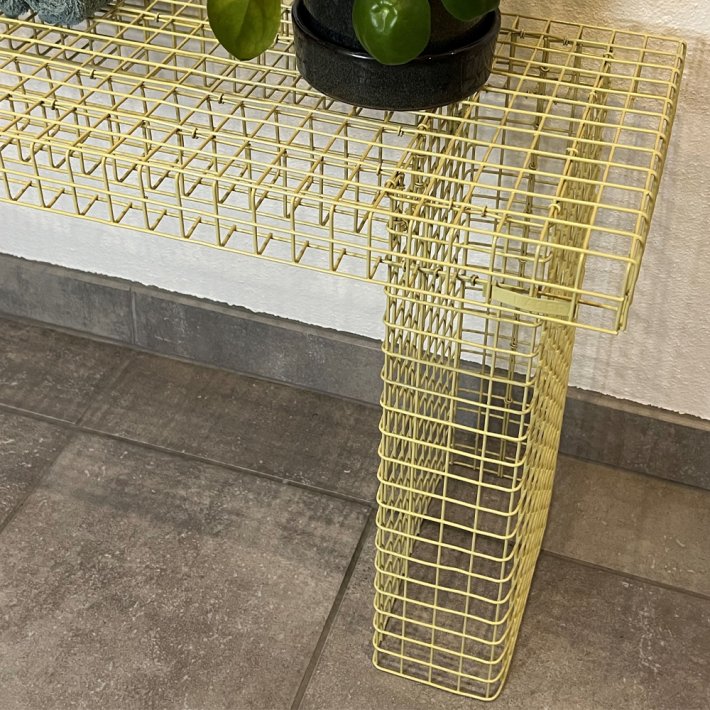 Kalager - Wire Bench