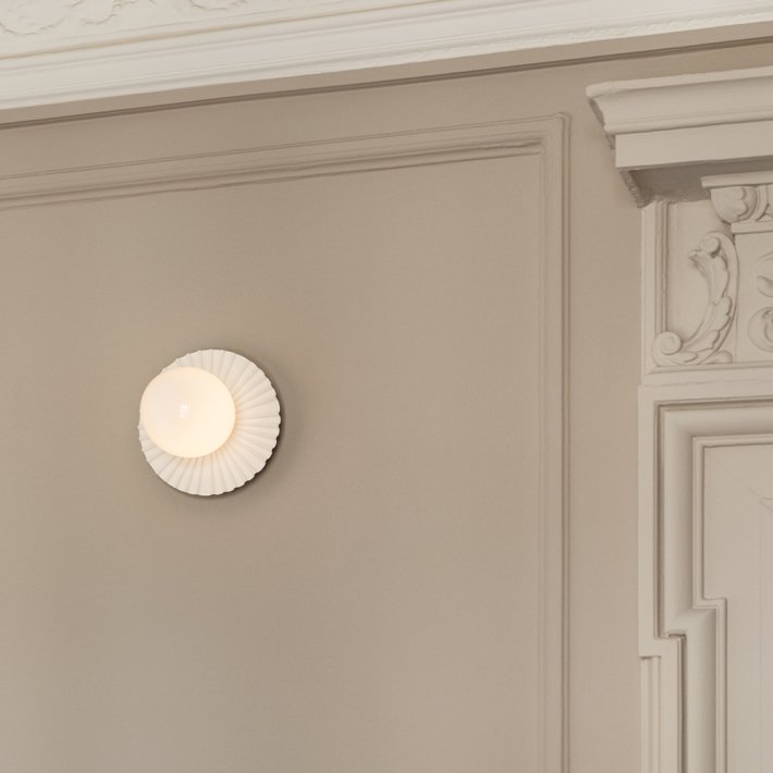 Nuura - Liila Muuse | Small IP44 | White | Opal 