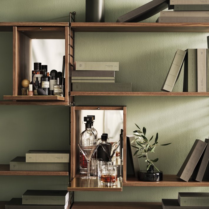 String - Tiny Cabinet