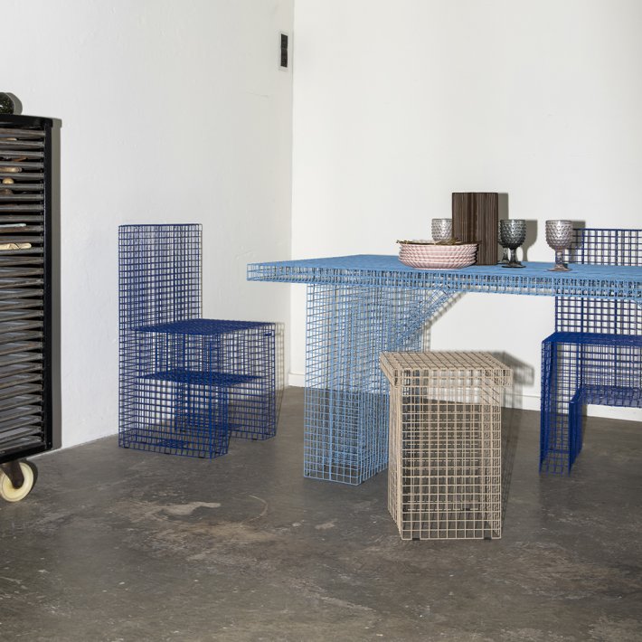 Kalager - Dining Table