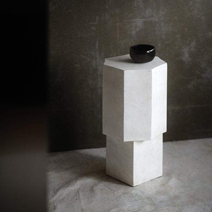 NORR11 - Quartz Table