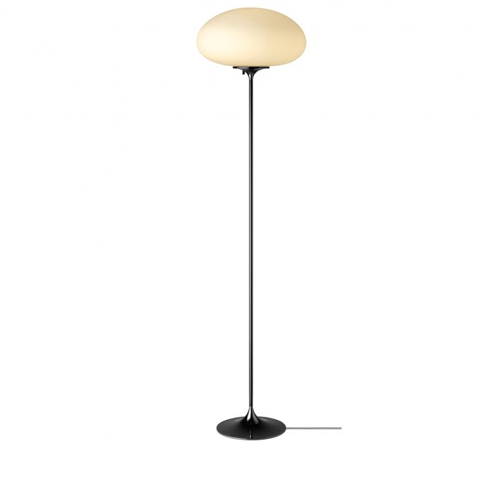 Gubi - Stemlite Floor Lamp I H150 | Black Chrome