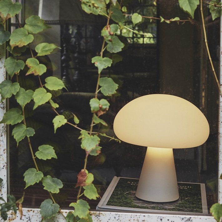 Gubi - Obello Table Lamp