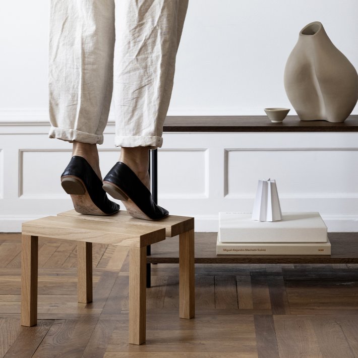 Moebe - Peg Step Stool