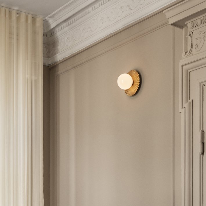 Nuura - Liila Muuse | Small IP44 | Nordic Gold | Opal 