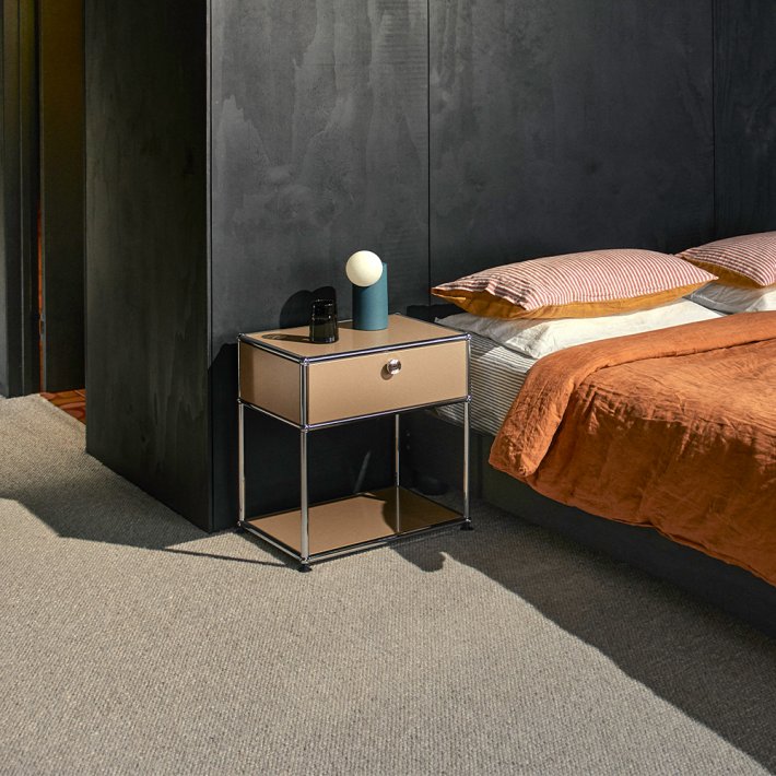USM - Side Table | M54