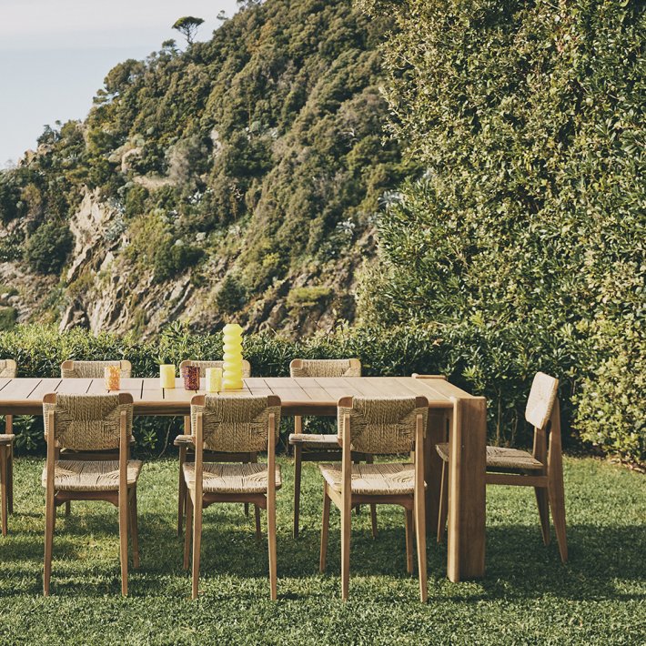 Gubi - Atmosfera Dining Table | 209x105