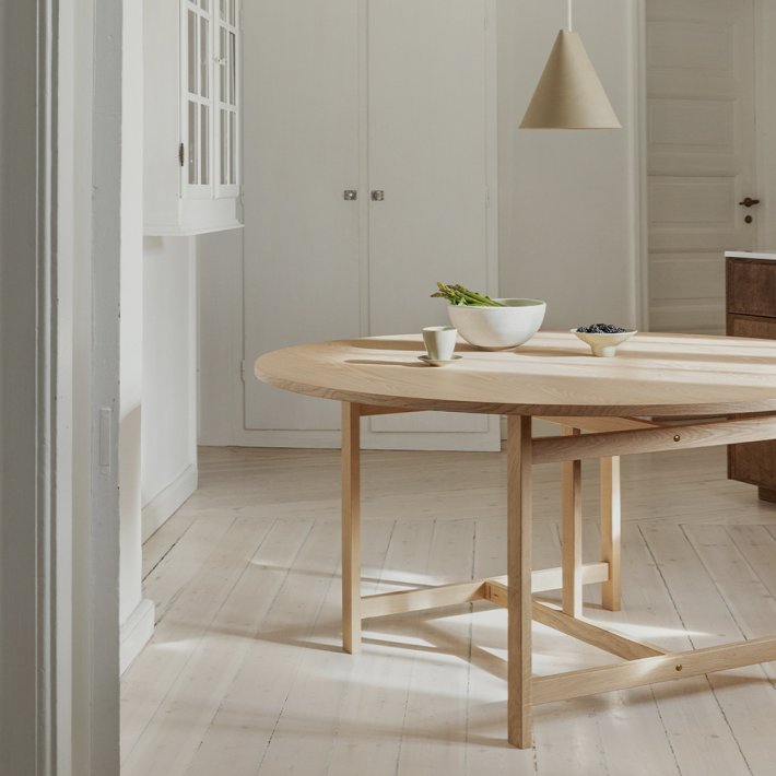 Moebe - Round Dining Table | 140