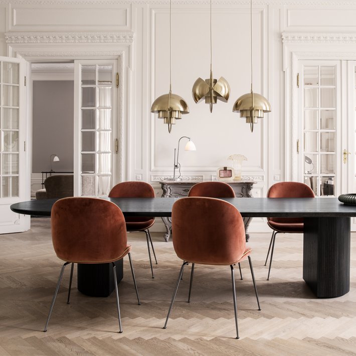 Gubi - Moon Dining Table | 300x105 cm