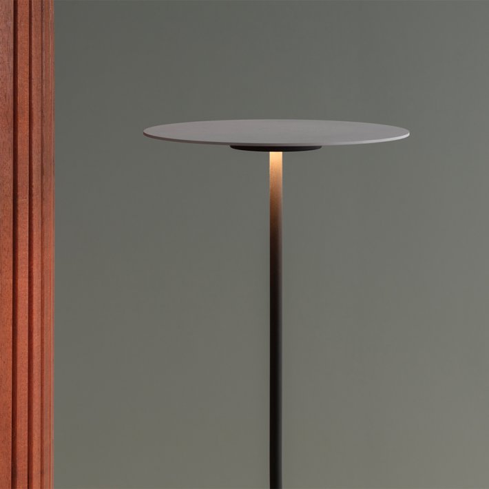 Vibia - Flat 5957 | Gulvlampe