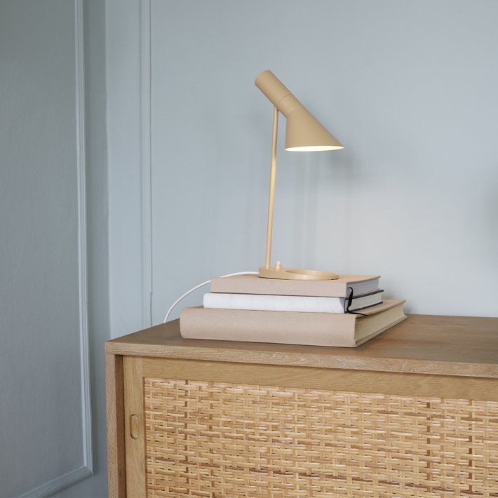Louis Poulsen - AJ Bordlampe | Mini | Warm sand