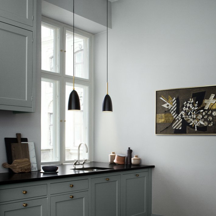 Gubi - Grashoppa pendel | Black | Semi Matt