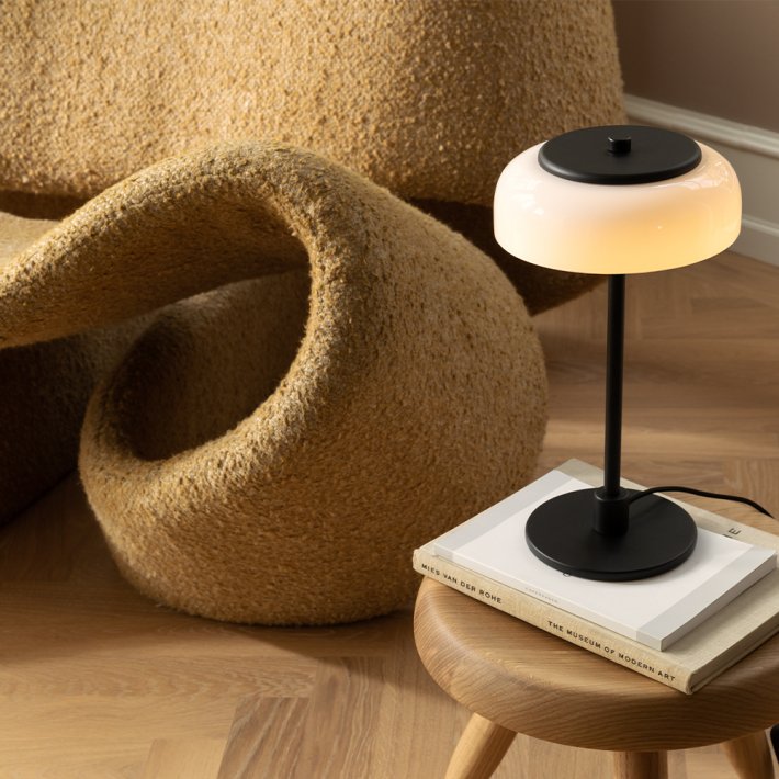 Nuura - Blossi Table | Small | Black | Opal