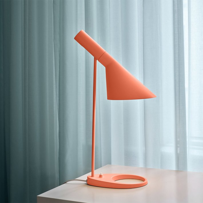 Louis Poulsen - AJ Bordlampe | Mini | Electric orange