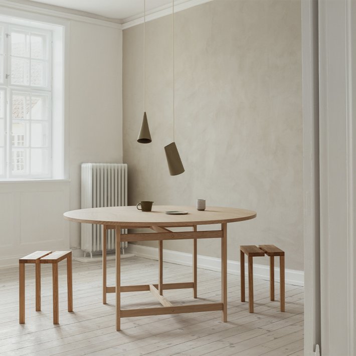 Moebe - Round Dining Table | 140