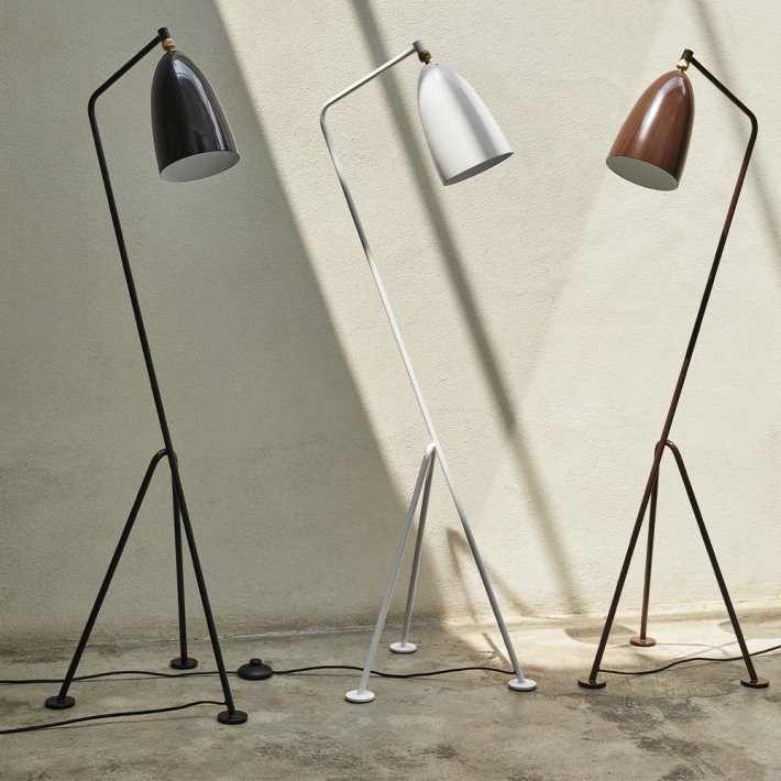 Gubi - Grashoppa Gulvlampe | Black Glossy