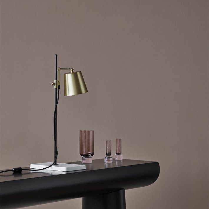 Karakter - Lab Light Table