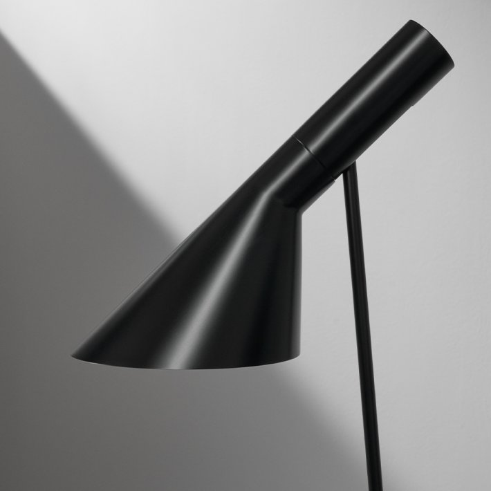 Louis Poulsen - AJ Gulvlampe | Black