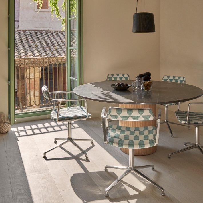 Vipp - Cabin Round Table | �150 