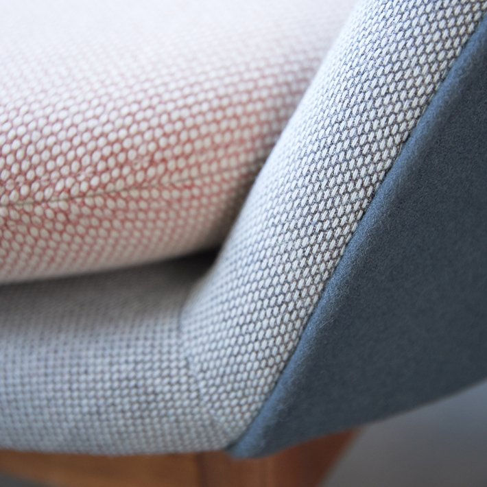 WARM NORDIC - Fried Egg | Textile I Teak Frame