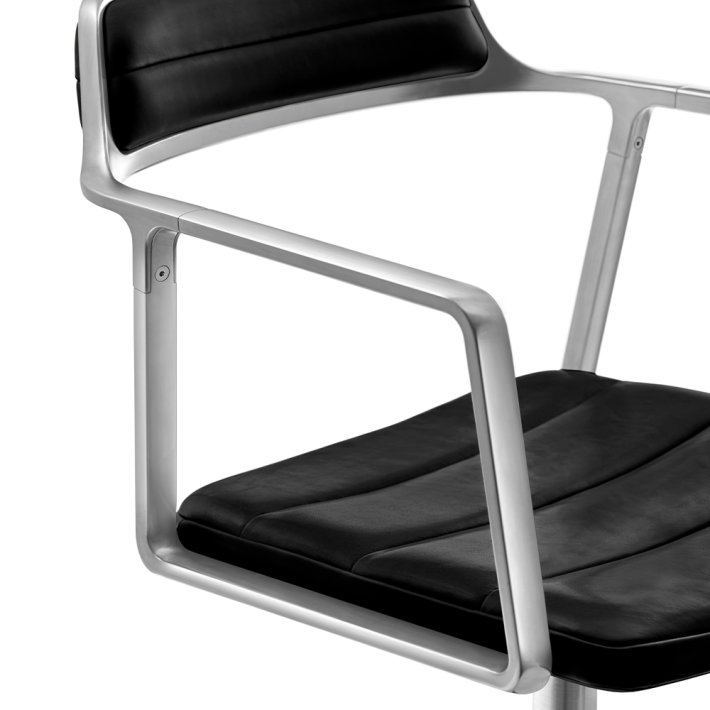 Vipp - Vipp 452 | Swivel Chair | L�der