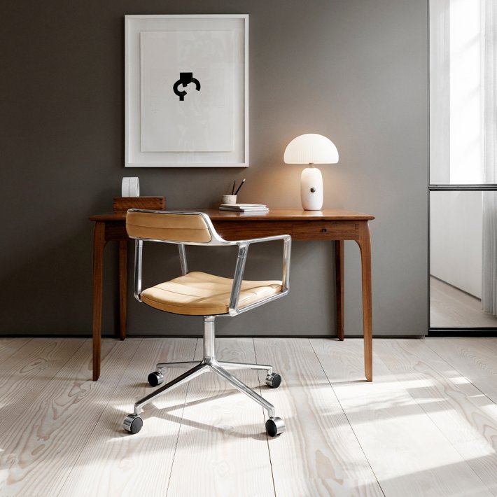 Vipp - Vipp 452 | Swivel Chair | L�der | Hjul