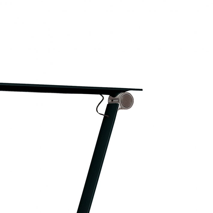 Louis Poulsen - NJP Bord | Fod